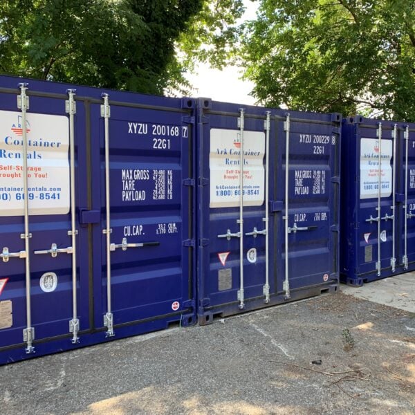 20 ft storage containers lined up